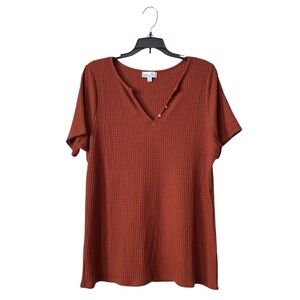 Grace and Lace Any Day Waffle Tee in Ember Women's Size XL Knit Top Short Sleeve